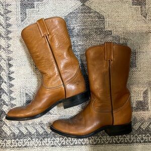 Tony lama size 7 camel boots